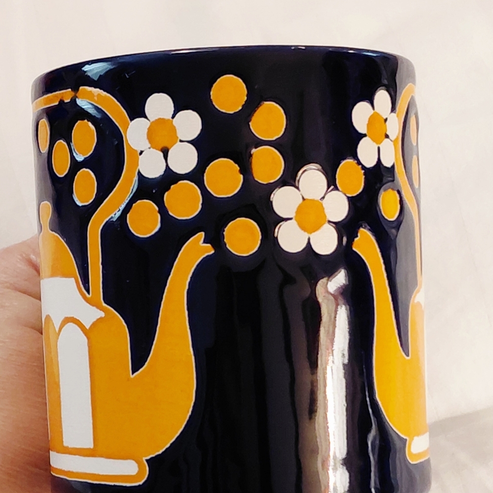 Waechetersbach Teapot/Floral Mug - Picture 3 of 5
